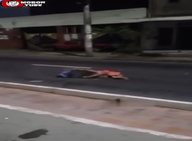 Video :executed in the street with many bullets (public warning)